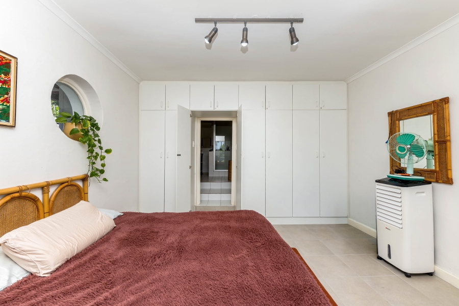 To Let 1 Bedroom Property for Rent in Green Point Western Cape